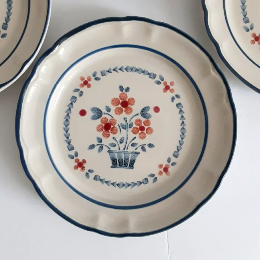 4 Cumberland Stoneware Brambleberry Japan Salad Plate Appetizers Cottage Country